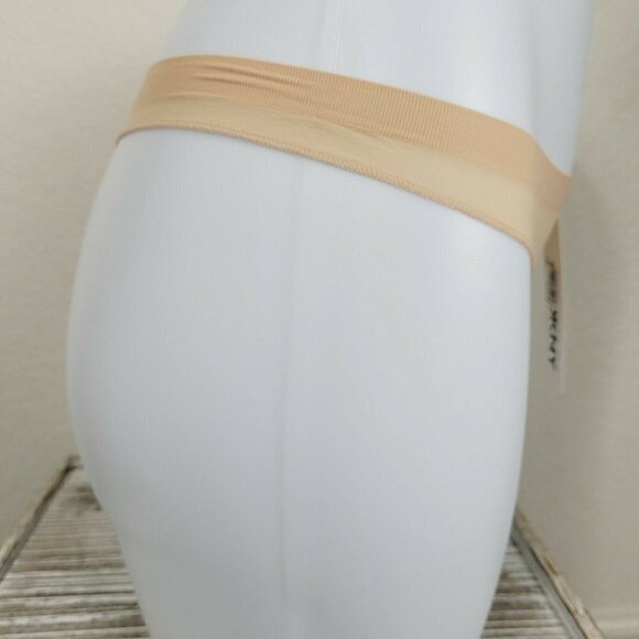 DKNY Thong Panty 576070 Nude Discontinued Second Skin Donna Karan NY VHTF Sm/Med - Picture 8 of 10